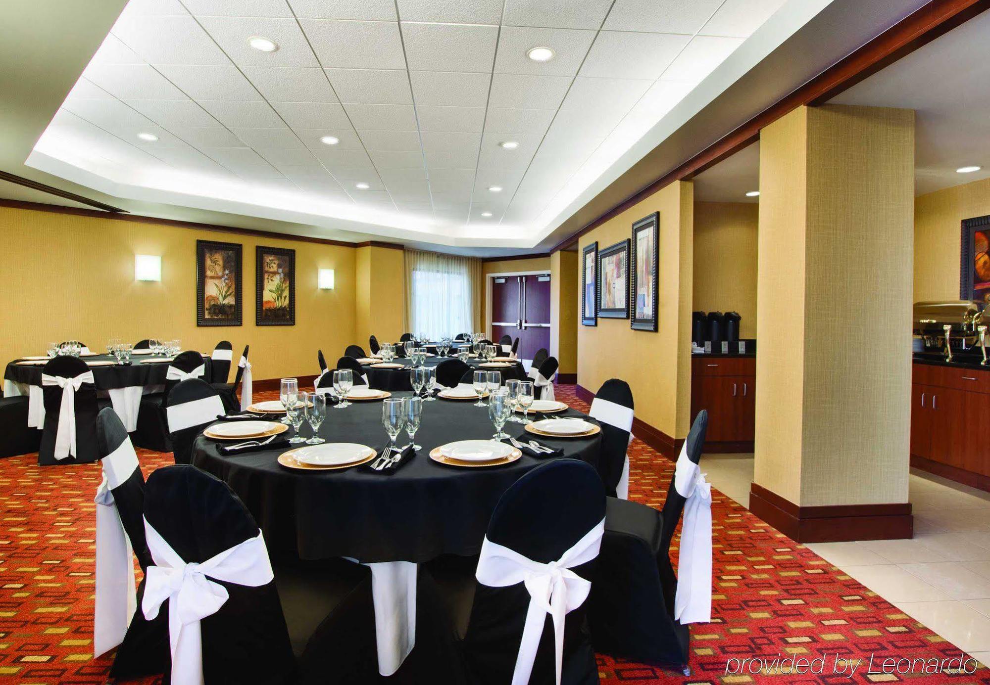 Courtyard By Marriott Oklahoma City Downtown Exterior foto